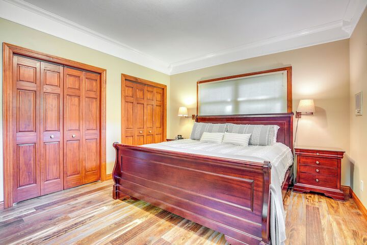 Rhinelander Chain of Lakes Home w / River Dock!