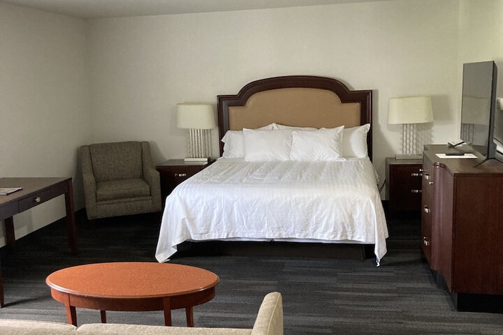 Room 17 of 18