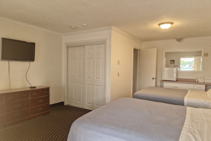 Room 26 of 40