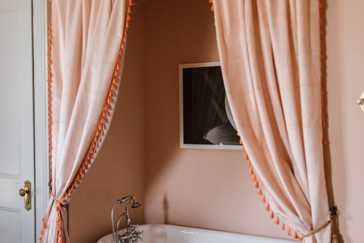 Room 21 of 46