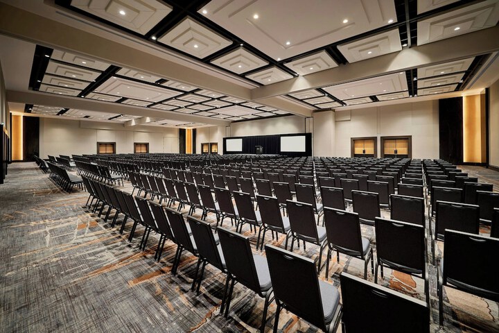Sheraton Laval Hotel