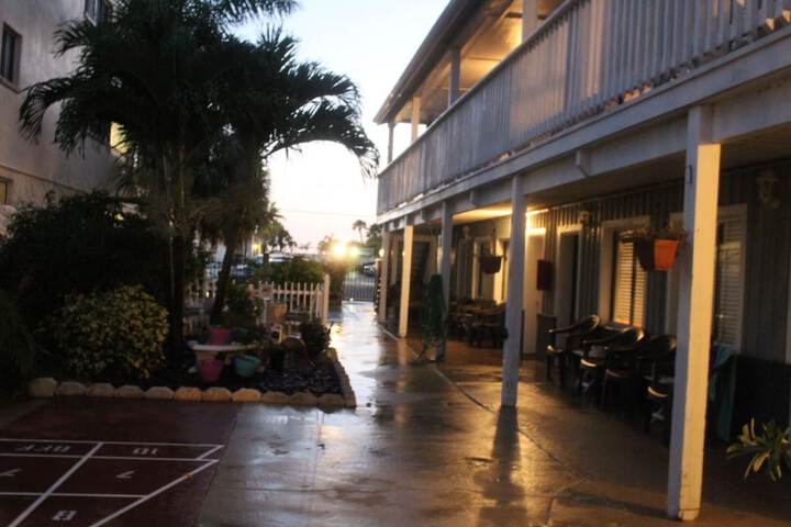 Hotel 7 of 80
