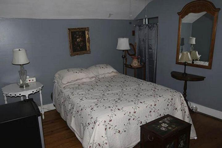 Towns Inn