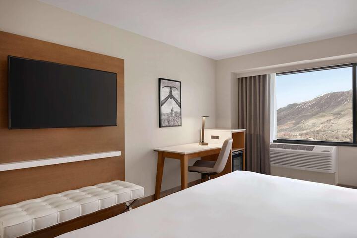 Radisson Hotel Salt Lake City Downtown