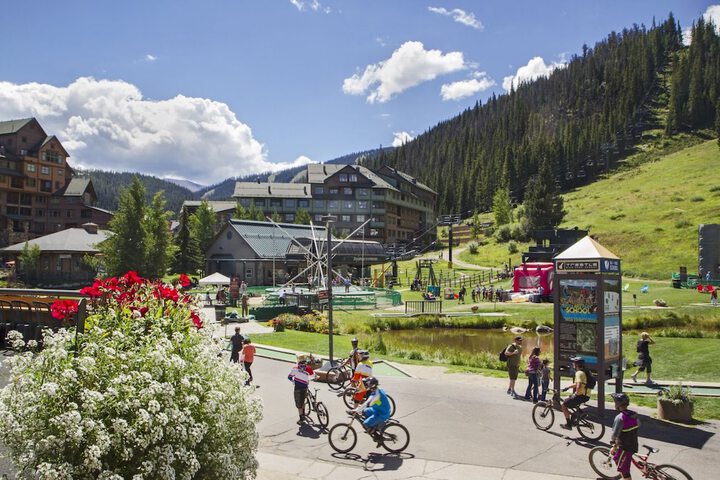 Zephyr Mountain Lodge