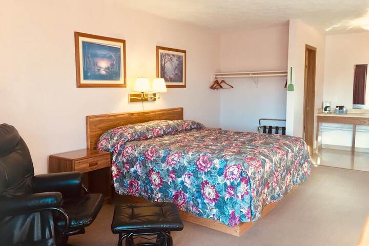 Room 12 of 24