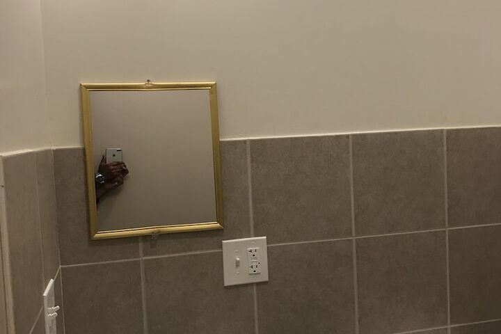 Room 27 of 28