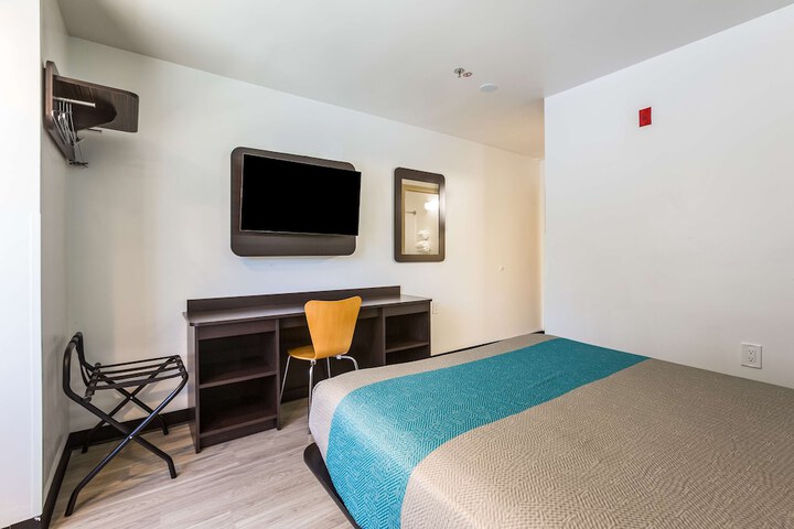 Room 15 of 31