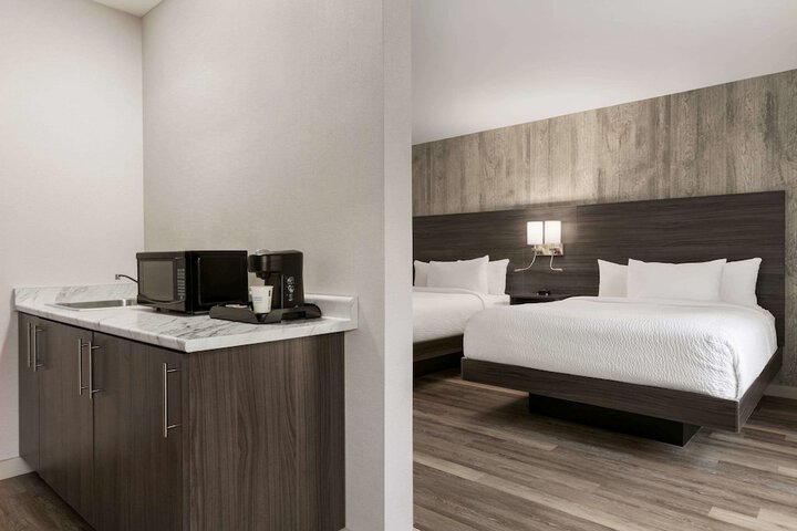 Days Inn by Wyndham Saint John New Brunswick