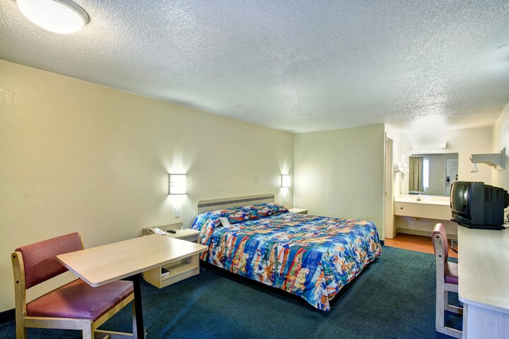 Room 15 of 19