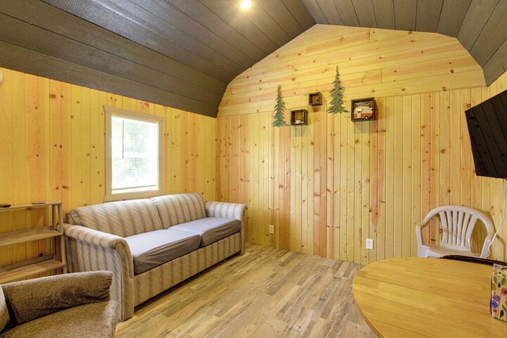 Montezuma Cabin Rental w / Fire Pit & Grill Access!