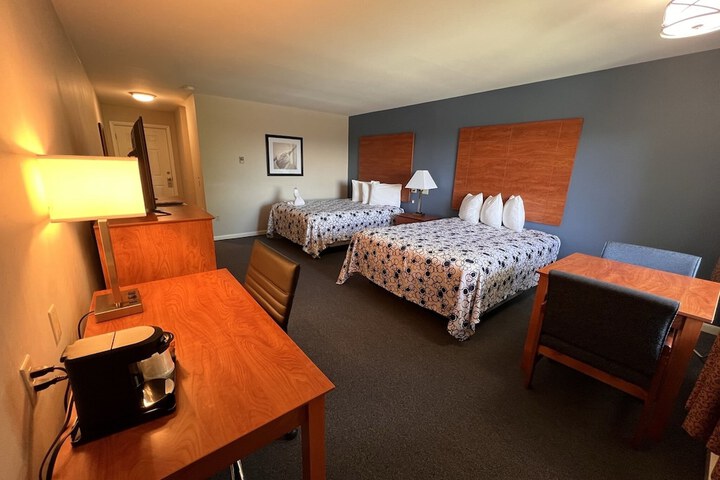 Room 12 of 18