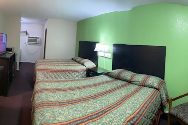 Room 8 of 17