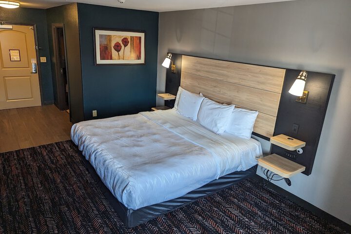 Room 27 of 72