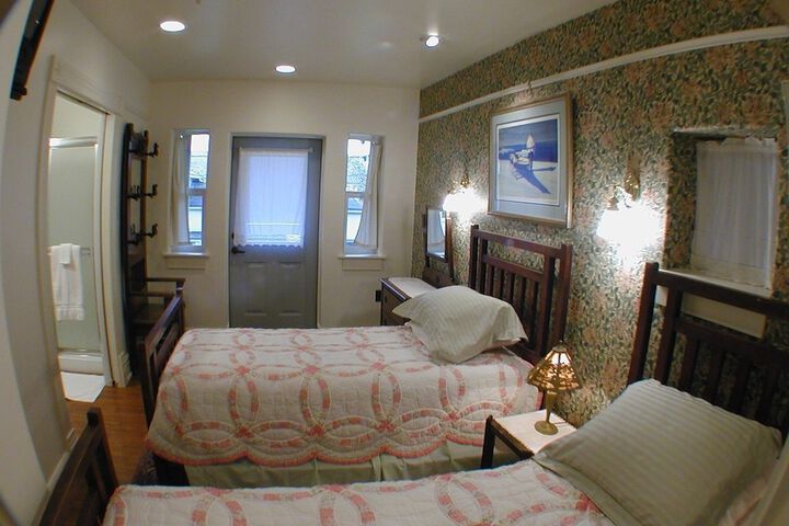 Room 12 of 46