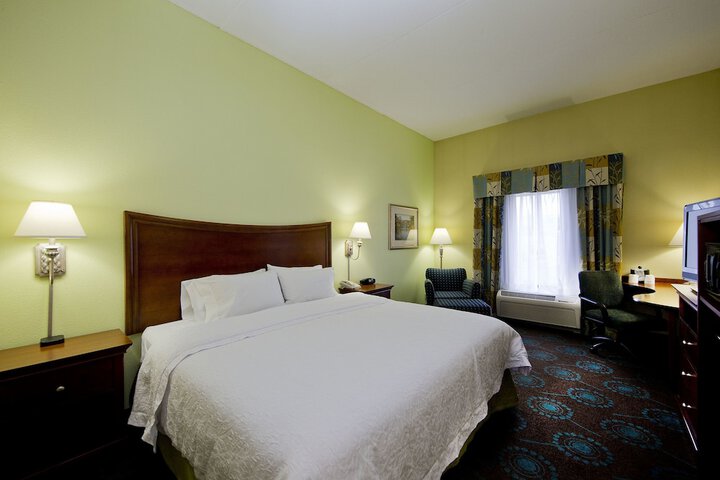 Room 33 of 50