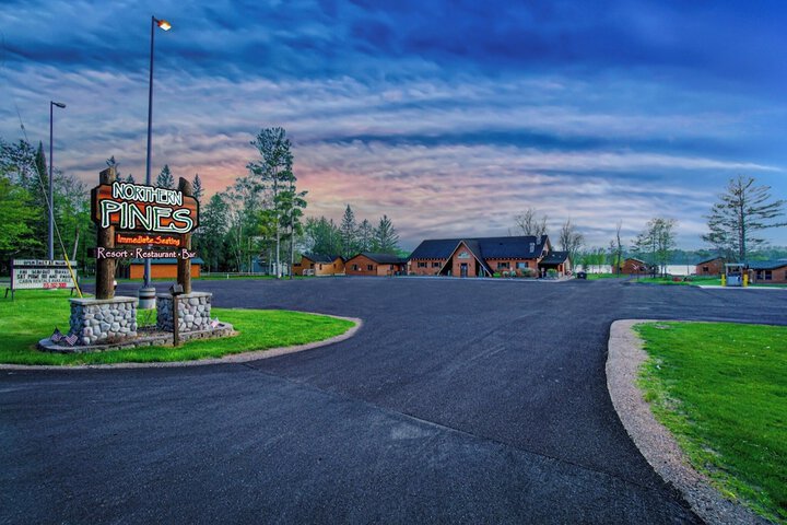 Lenas Northern Pines Resort