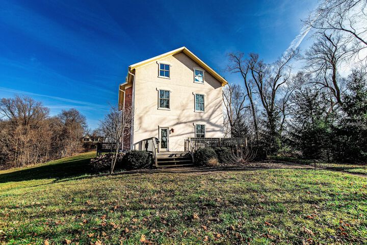 Furness Mansion