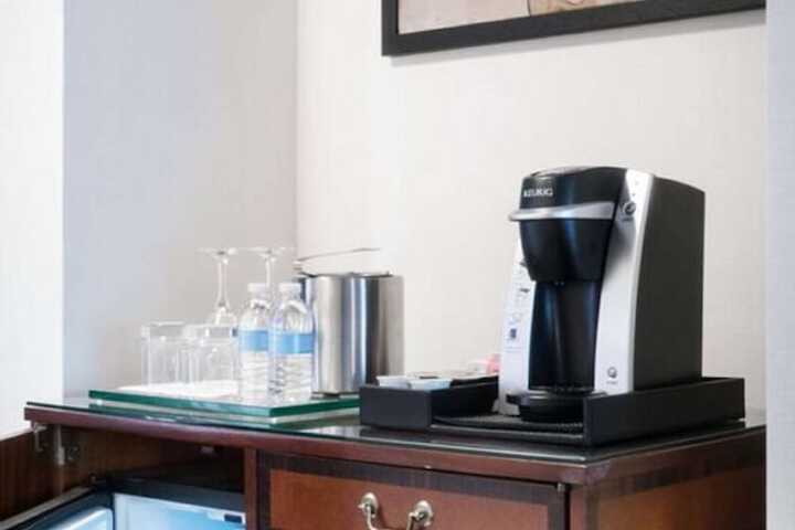 The Logan Philadelphia Curio Collection by Hilton
