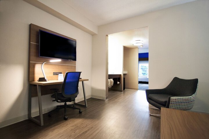 Holiday Inn Express & Suites Nashville - Brentwood I-65 by IHG