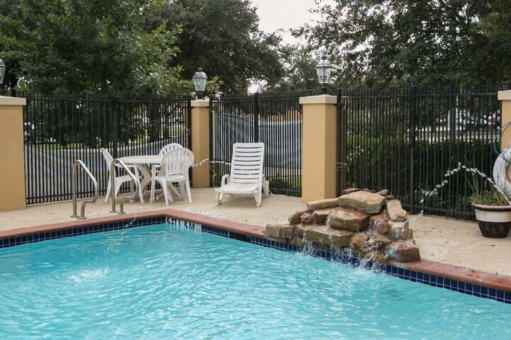 Pool 6 of 43