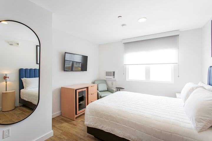 Room 15 of 19
