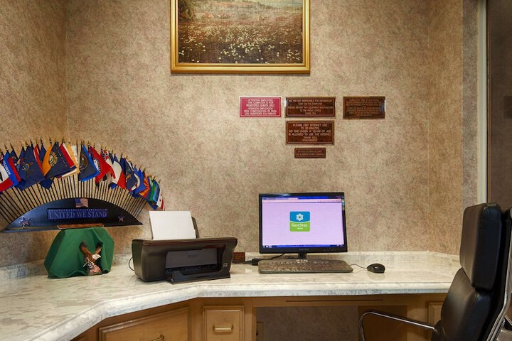 Business Center 13 of 13