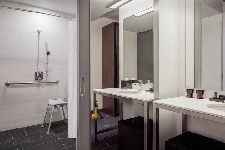 Room 14 of 54