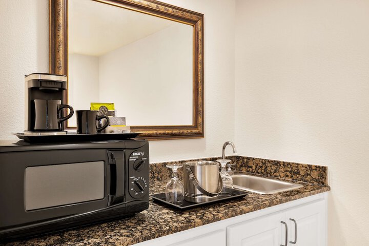 DoubleTree by Hilton Hotel New Orleans Airport