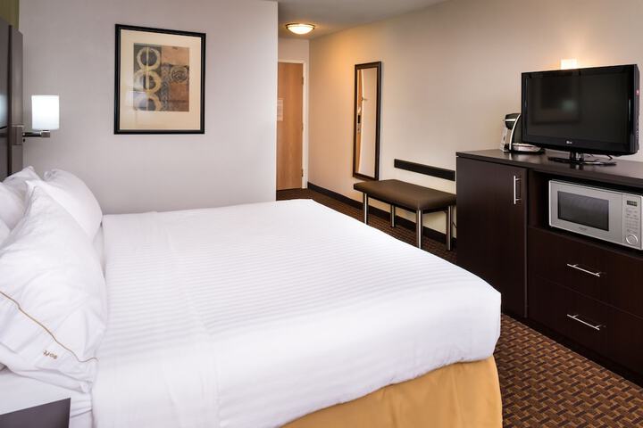 Room 33 of 55