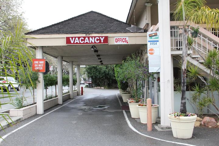 Hotel 6 of 19