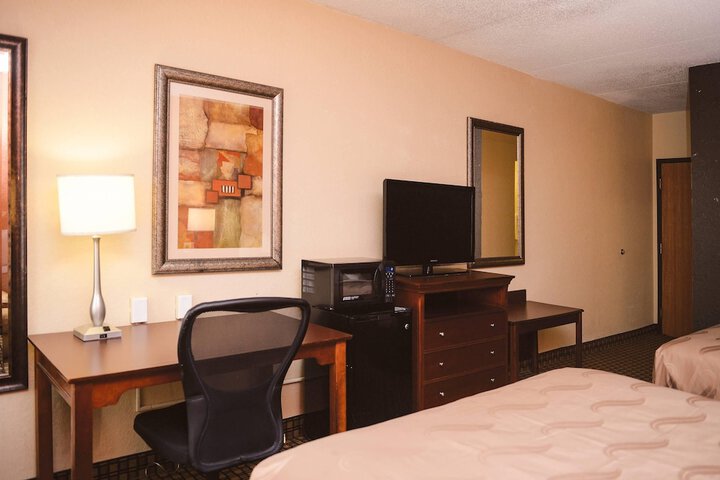Quality Inn & Suites Ames Conference Center Near ISU Campus