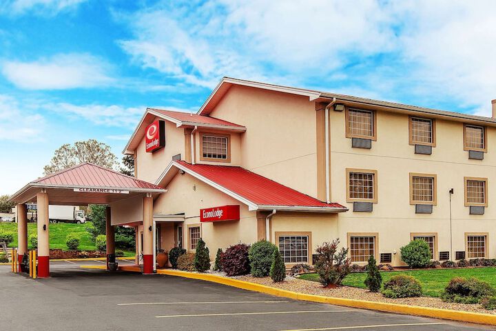 Hotel 2 of 8