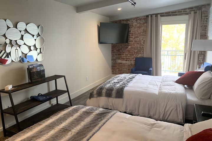 Room 8 of 36