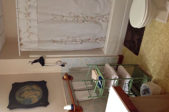 Room 14 of 27