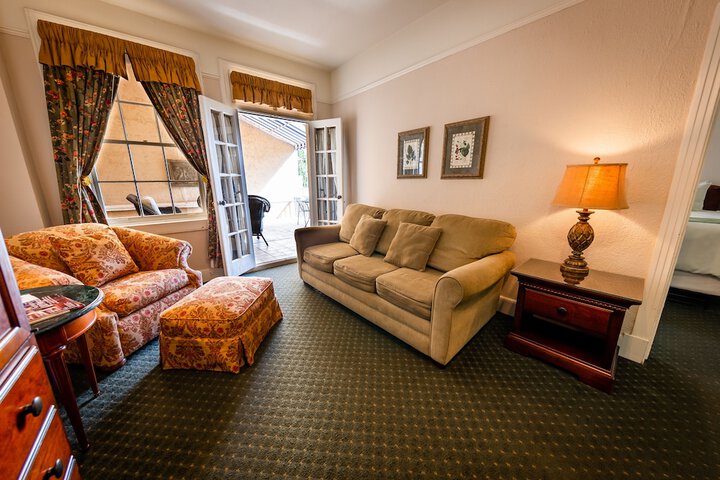 The Hotel Paisano