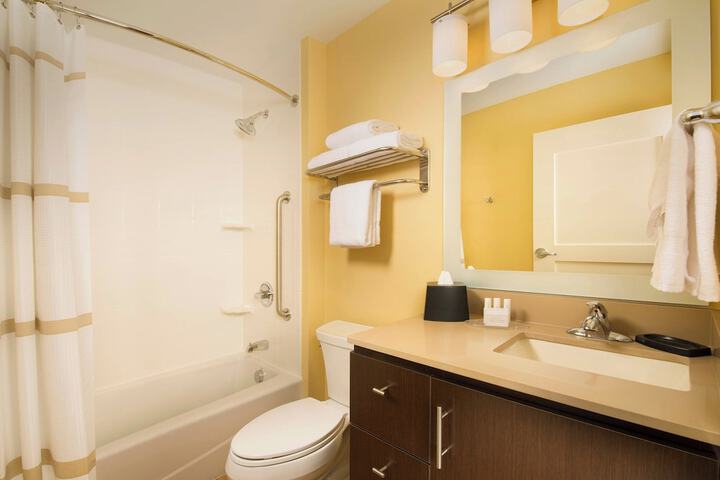 Room 14 of 36
