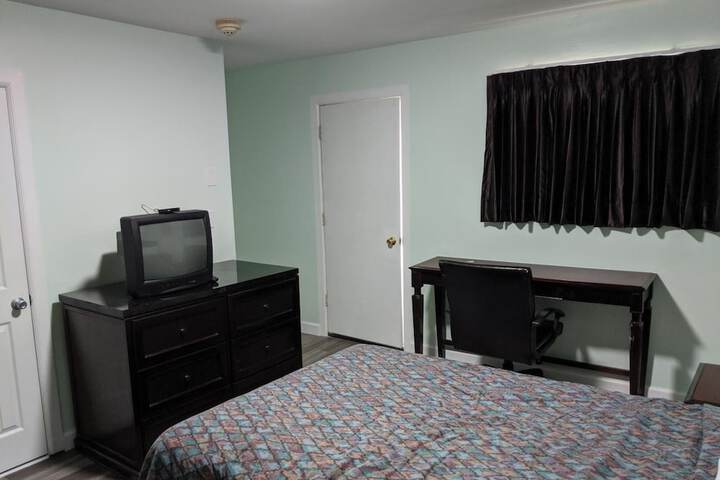 Room 15 of 15