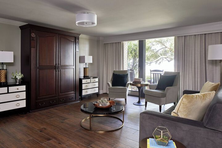 Room 93 of 153