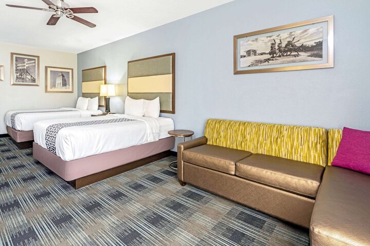 La Quinta Inn & Suites by Wyndham Guthrie