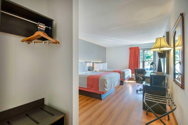 Room 20 of 38