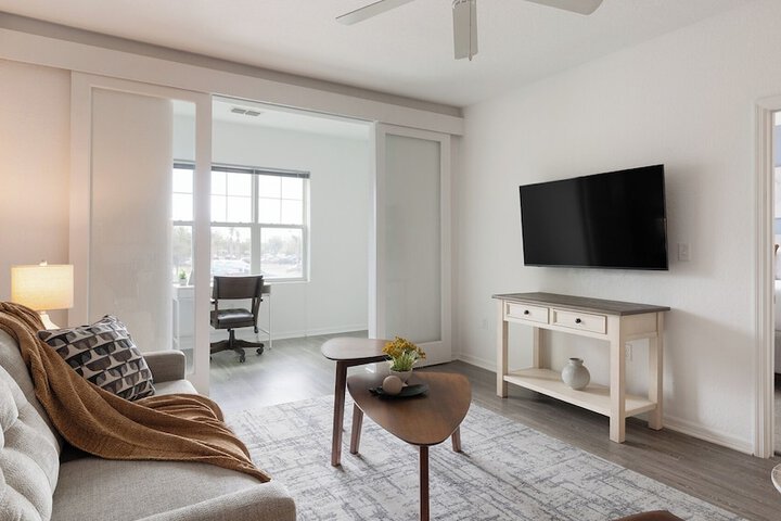 Landing Apartments near South Apopka FL