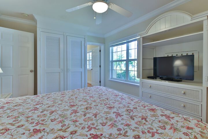 Tortuga Inn Beach Resort