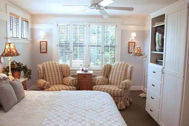 Room 75 of 119