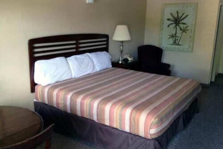 Room 8 of 15