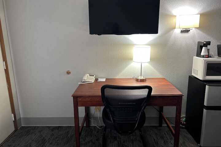 Room 12 of 52