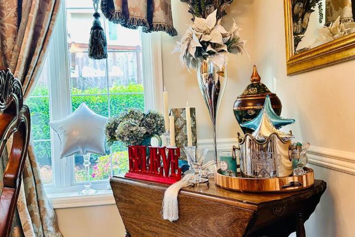 The Elegant & Cozy Retreat