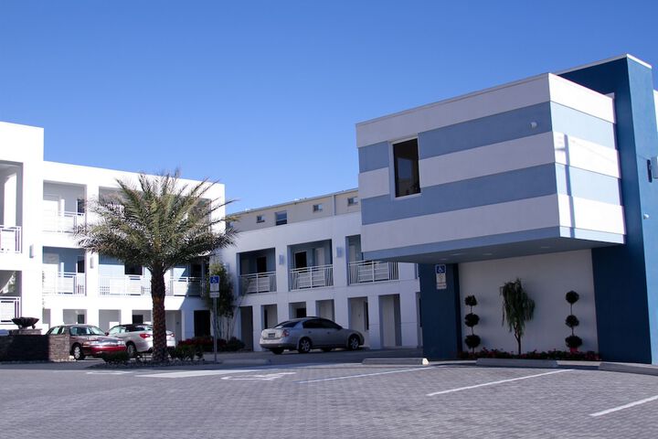 Lotus Boutique Inn & Suites