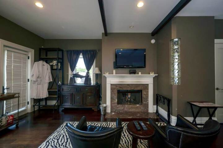 Room 43 of 119