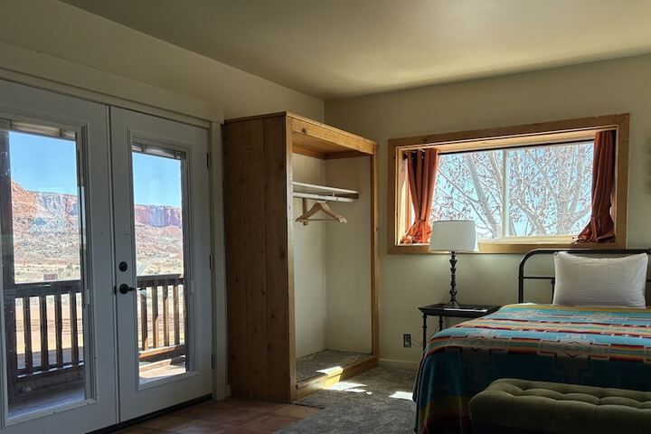 The Rim Rock Inn